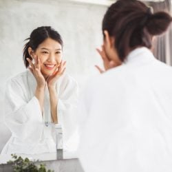 « Glass skin » : la routine beauté coréenne pour avoir une peau rayonnante