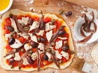 Pizza aux anchois et câpres